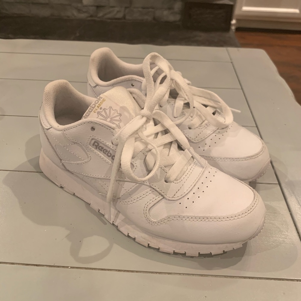 Kids White Reebok Classics !